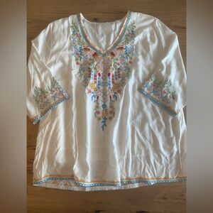 Embroidered White V-Neck Tunic Top with Multicolor Floral Detail